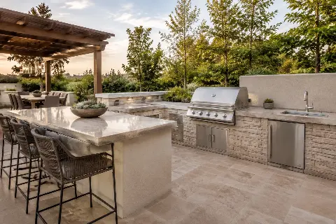 Built for salt air: corrosion-resistant hardware, weather-rated boxes, sized gas runs and drainage that clears.